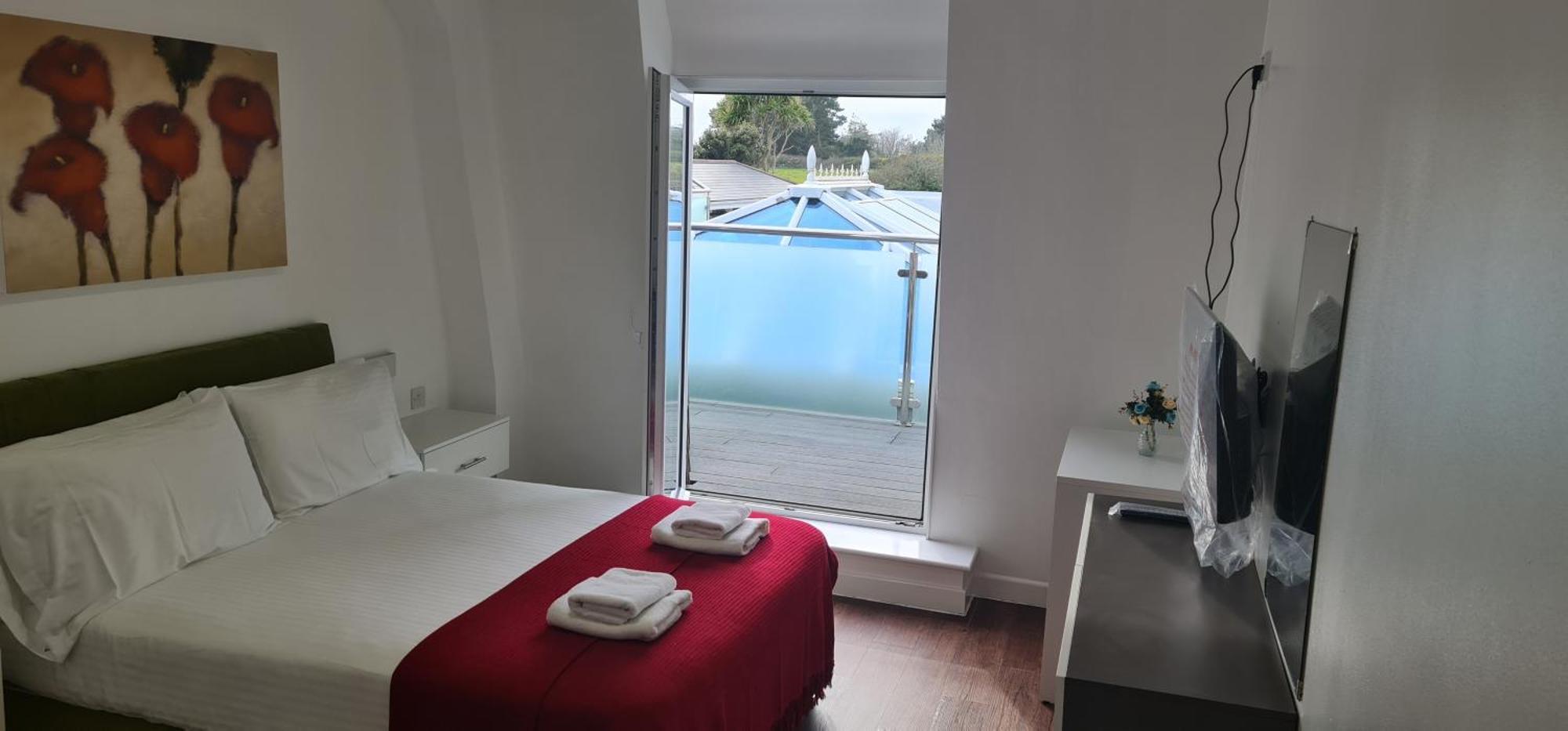 Saints Bay Hotel Dış mekan fotoğraf